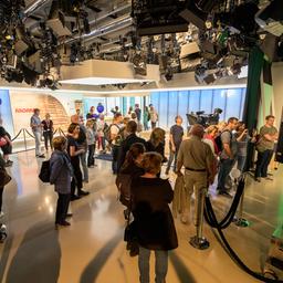 Hinter den Kulissen: Im Dialog